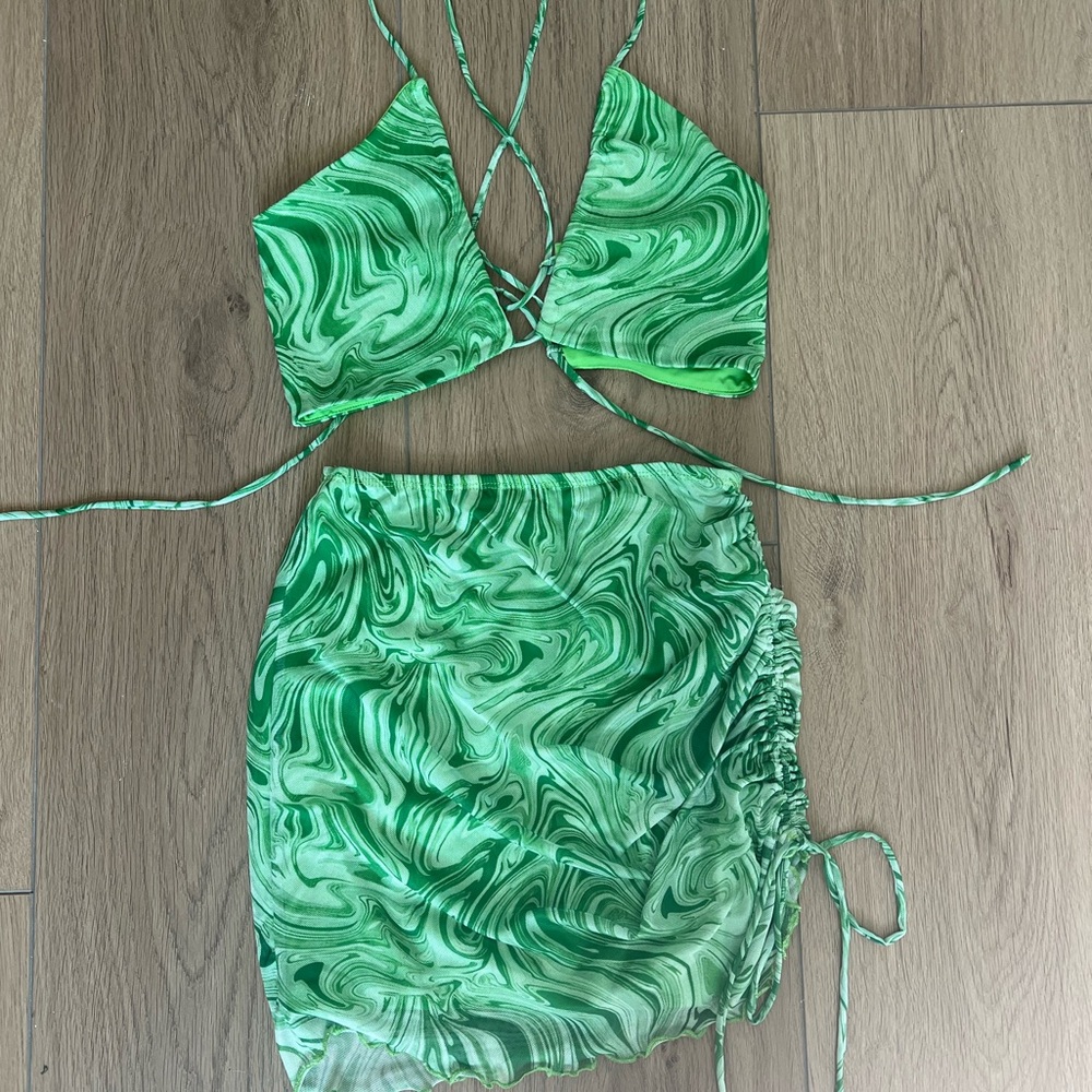 White Fox Green Swirl set